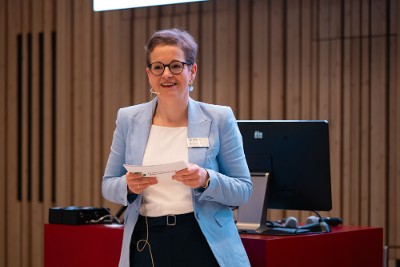 3_OeGKJungmedizinerinnenempfang-14.04.2026-126.jpg